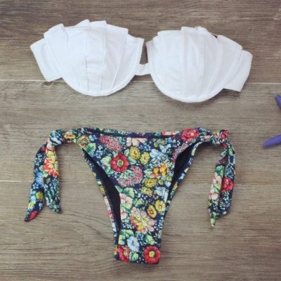 Buy the Brazilian Bikini White Floral G-string at the Bumbum Store